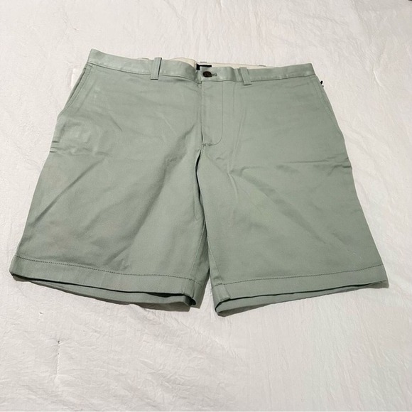 J. Crew Men's Chico Shorts Size 36 New with Tags 9" inseam Seafoam green - Picture 1 of 9